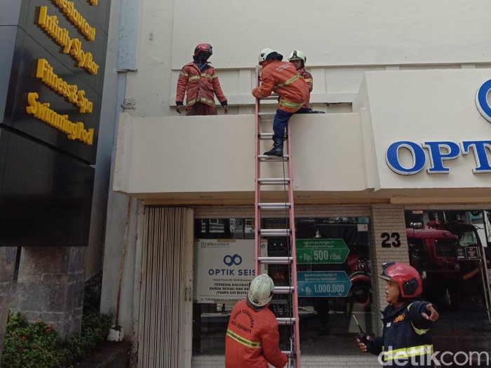 Kebakaran Optik Seis Jalan Tunjungan