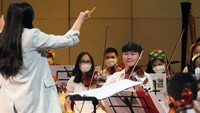 TRUST Orchestra memberikan kesempatan pada bibit-bibit orkestra muda nasional yang selama ini masih belum banyak tereksplorasi.