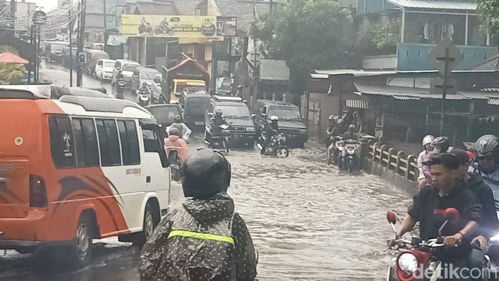 Luapan Sungai Cisuda