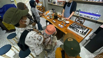 Inilah Tradisi Minum Teh ala Tionghoa di Jakarta