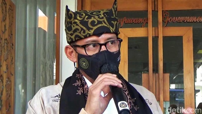 Salah satu rencana yang akan dilakukan adalah menyiapkan destinasi sampingan sebagai support system, untuk peningkatan kunjungan di candi terbesar di Indonesia itu. Rencana itu diungkapkan Menparekraf Sandiaga Uno di Banyuwangi, Senin (6/6/2022).
