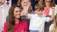 Pangeran Louis menempati posisi keempat pewaris kerajaan Inggris. Foto: Getty Images