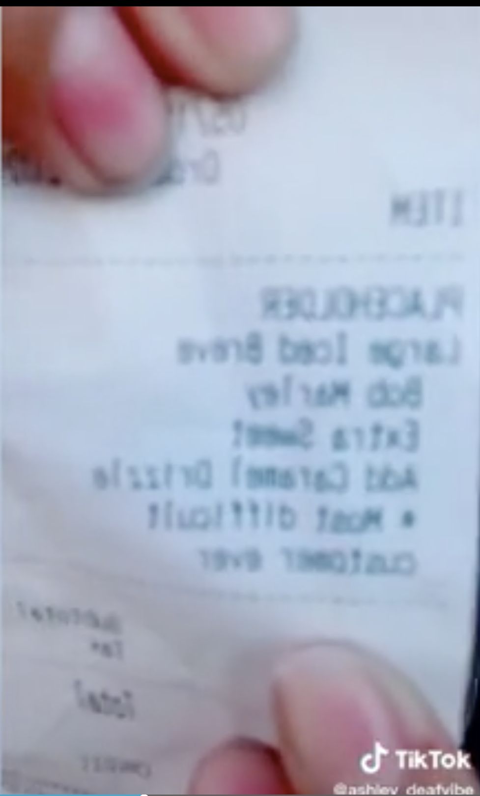 Pelanggan Tunarungu Beli Kopi