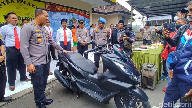 Pemuda ngaku dibegal usai menggadaikan motor.