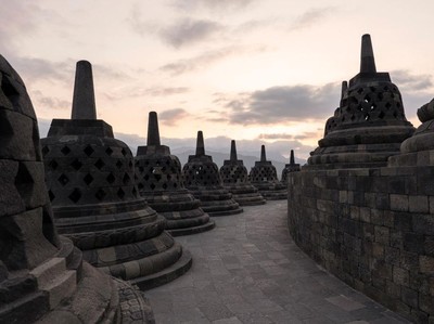 Terpopuler: Sandiaga Uno soal Harga Mahal Tiket Mendaki Candi Borobudur
