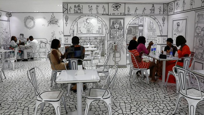 Potret Unik Restoran di Nigeria, Serasa Dalam Buku Komik A view of the Sketch restaurant, which is Africa's first 2D/3D restaurant, in Lagos, Nigeria, May 23, 2022. Picture taken May 23, 2022. REUTERS/Temilade Adelaja