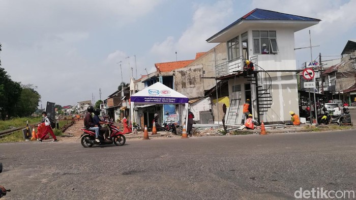 Proyek elevated rel ganda Joglo Solo