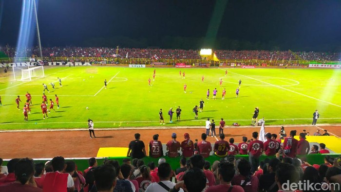 Laga uji coba PSM Makassar Vs Sulut United di Stadion Gelora BJ Habibie Parepare