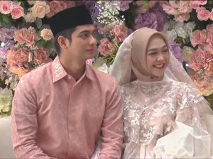 Teuku Ryan Peluk Cewek saat Syuting, Ria Ricis: Suamiku Terbaik