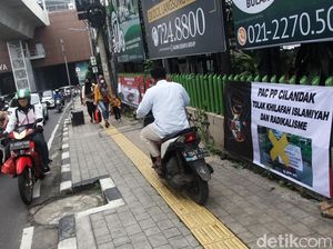 Spanduk Tolak Paham Khilafah Terlihat di Fatmawati Jaksel
