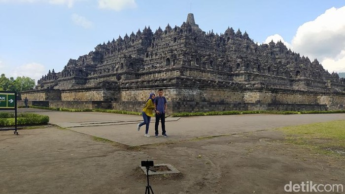 Suasana pengunjung di Candi Borobudur, Senin (6/6/2022).