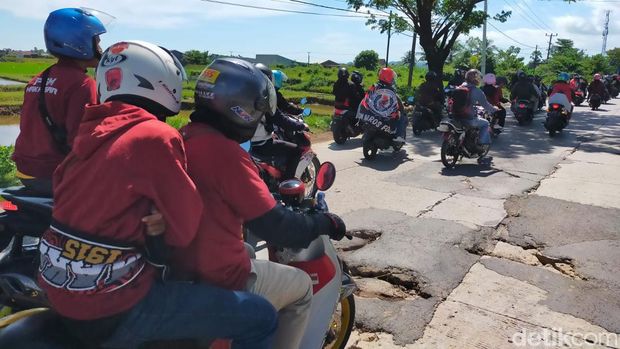 Suporter PSM Makassar berangkat ke Parepare mendukung Juku Eja bertanding