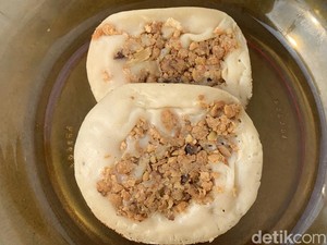 Sejarah dan Resep Surabi Oncom, si Gurih dari Bandung