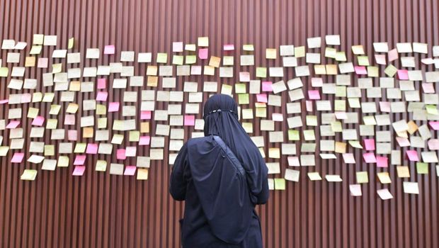 Tulisan kertas kecil, doa untuk Eril terus mengalir di Jawa Barat. (Dok: Humas Jabar)