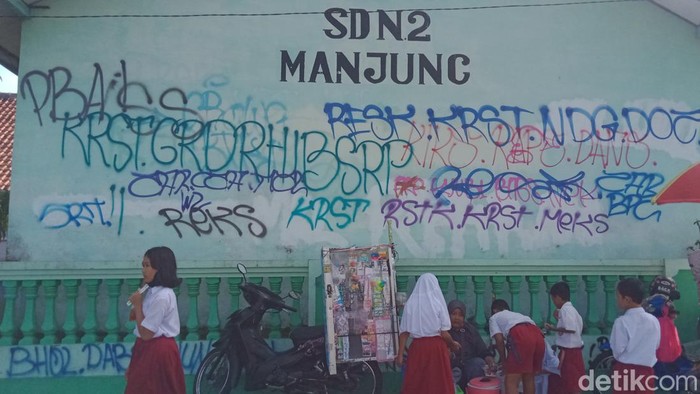 Aksi vandalisme menyasar dua sekolah dasar di Klaten. Foto diambil Senin (6/6/2022).