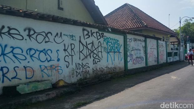 Aksi vandalisme menyasar dua sekolah dasar di Klaten. Foto diambil Senin (6/6/2022).