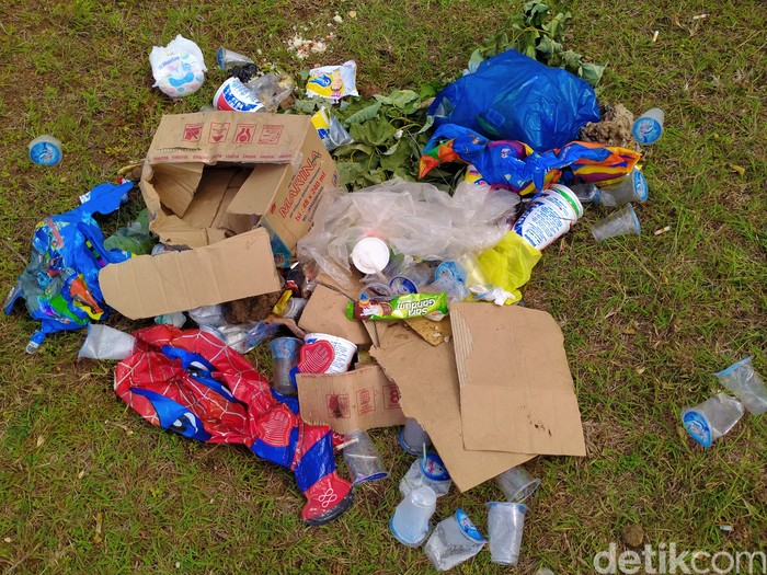 Waduh, Savana Dipenuhi Sampah Usai Festival Tambora