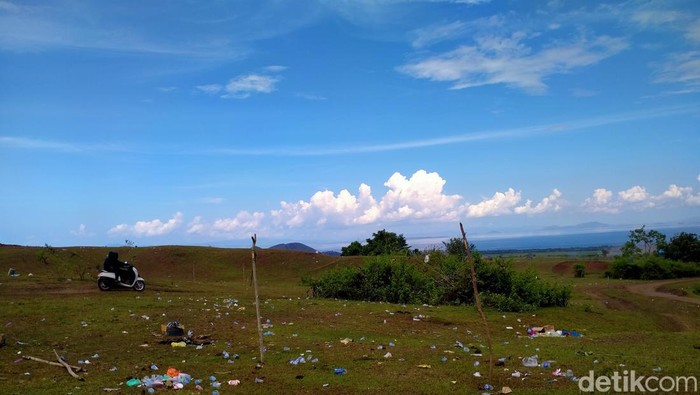 Waduh, Savana Dipenuhi Sampah Usai Festival Tambora