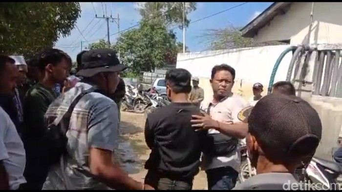 Warga Surabaya pencuri motor diamankan polisi dari amukan massa