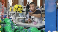 Industri manufaktur di China terus bergeliat di masa pandemi Covid-19.