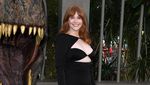 Bryce Dallas Howard Tampil Anggun di Premiere Jurassic World Dominion