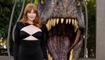 Bryce Dallas Howard Tampil Anggun di Premiere Jurassic World Dominion