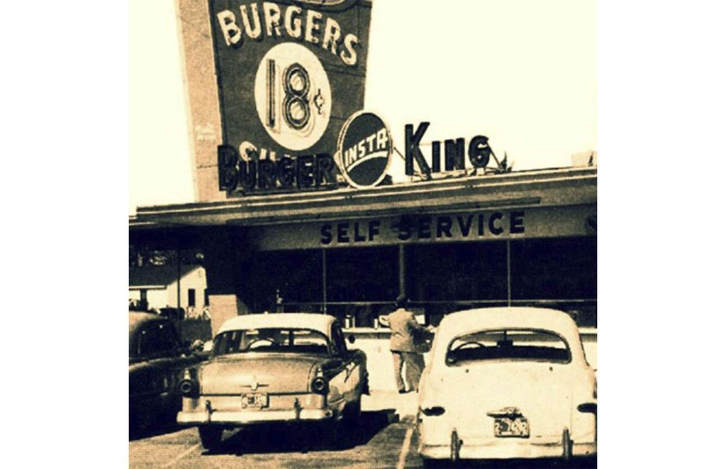 7 Sejarah Menu Fast Food Terkenal Sejak 1946, Burger hingga Donat