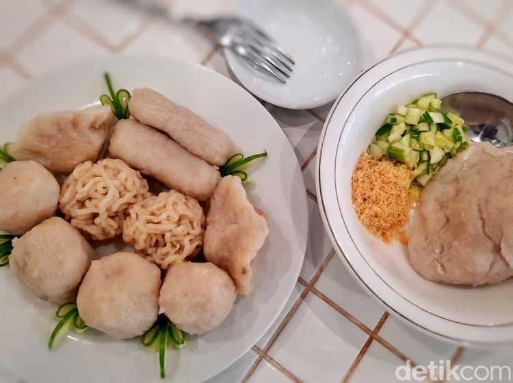 Pempek Ikan Gabus atau Tenggiri, Enak Mana Sih?