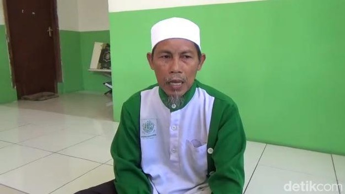 Amir Khilafatul Muslimin Wilayah Surabaya Raya Aminuddin Mahmud di Masjid Al-Fatah Surabaya.