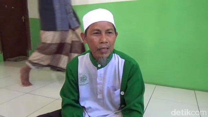 Amir Khilafatul Muslimin Wilayah Surabaya Raya Aminuddin Mahmud di Masjid Al-Fatah Surabaya.