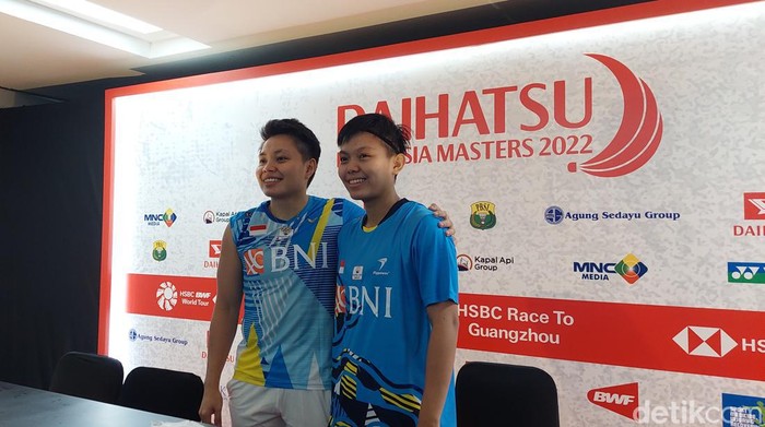 Apriyani Rahayu/Siti Fadia Silva Ramadhanti bersyukur bisa lolos ke 16 besar Indonesia Masters 2022 di Istora Jakarta, Selasa 7 Juni 2022.