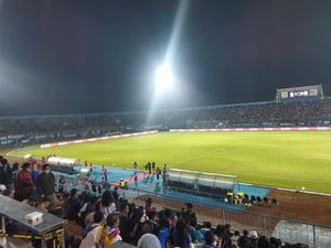 Penonton Piala Presiden di Stadion Kanjuruhan Wajib Vaksin Booster
