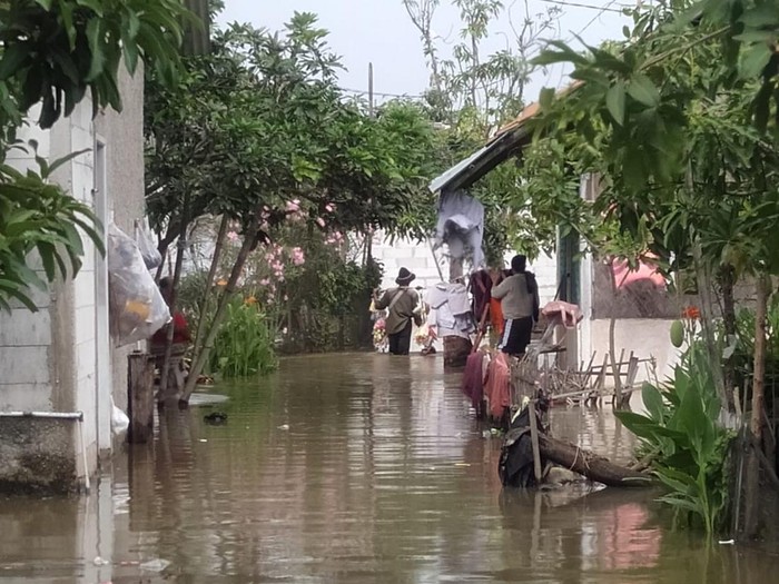 Banjir merendam ribuan rumah warga yang berada di Kecamatan Teluknaga, Kabupaten Tangerang, Banten. Banjir ini disebabkan Kali Cisadane meluap. (dok BPBD Kabupaten Tangerang)