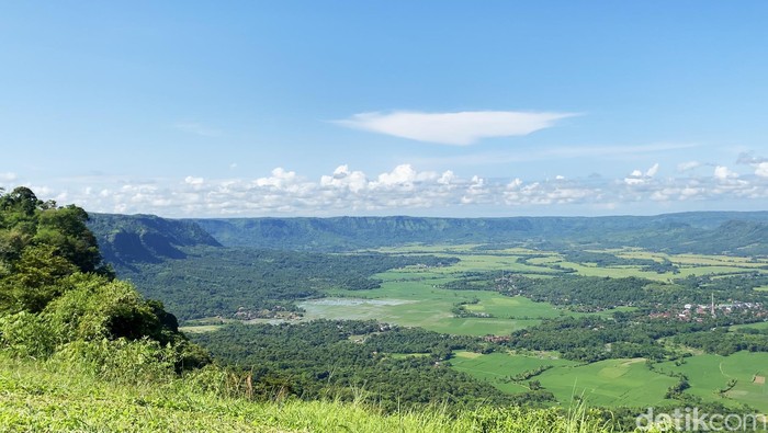 Bukit Paralayang Ciletuh