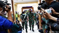 Bukannya menolong korban, Kolonel Priyanto cs malah membawa mereka hingga keluar dari Jabar dan membuang tubuh kedua korban ke anak Sungai Serayu. Salsa dibuang ke sungai dalam kondisi meninggal dunia