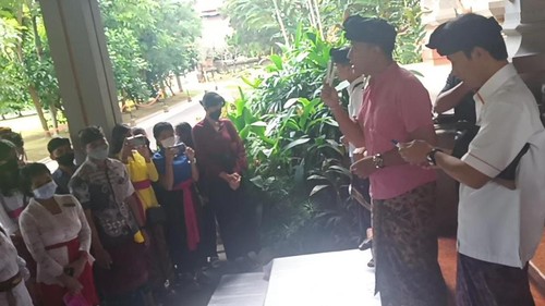 FKPP - Alumni SMA Bali Mandara saat menyambangi DPRD Bali beberapa waktu lalu