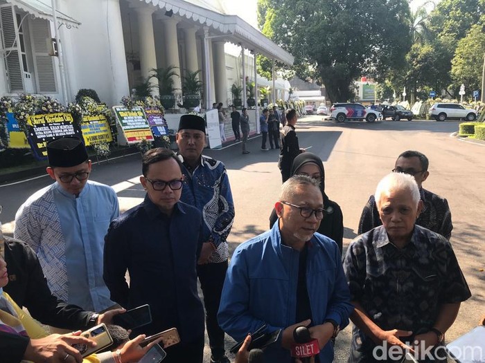 Hatta Rajasa dan Zulkifli Hassan bertakziah ke Gedung Pakuan untuk menyampaikan duka ke Ridwan Kamil