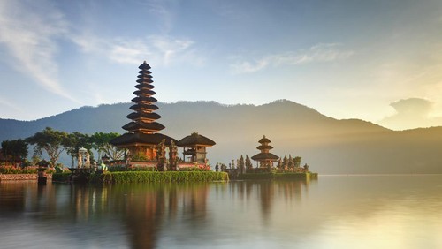 Pura Ulun Danu hindu temple on lake Beratan, Bali, Indonesia