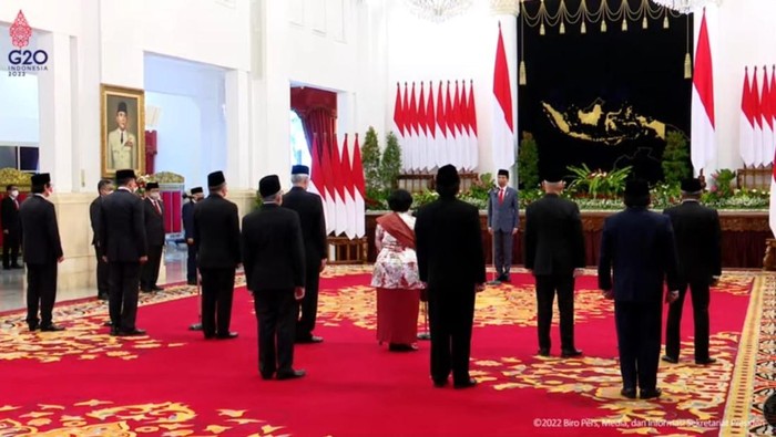 Jokowi Lantik Kepala dan Dewan Pengarah BPIP