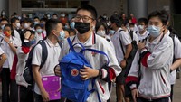 Ujian dimulai setelah negara itu baru saja mengatasi wabah COVID-19 yang parah di Shanghai dan Beijing.