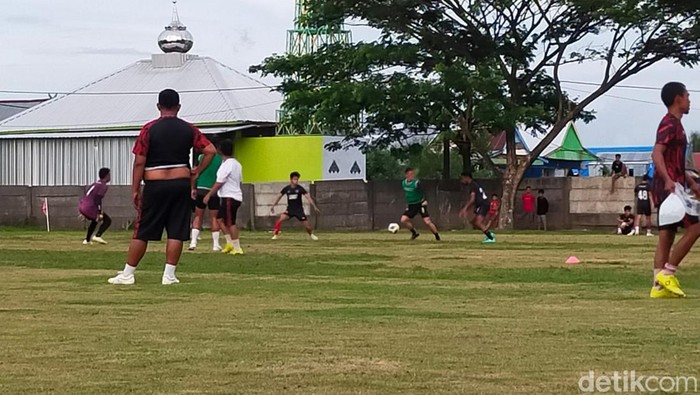 Pemain asing PSM Makassar Kenzo Nambu latihan perdana