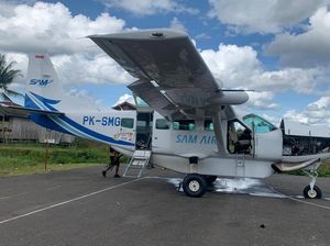 Pesawat SAM Air yang Ditembaki KKB Papua Dievakuasi ke Mimika