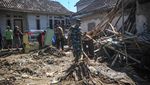 Ciwidey Dihantam Banjir Bandang, Rumah Rusak, Jembatan Putus