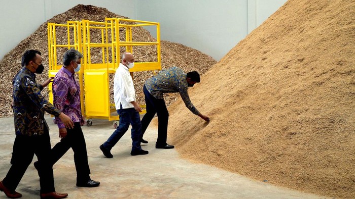 PT Nestle Indonesia melakukan perluasan kapasitas produksi. Peresmian pabrik susu di Karawang, Jawa Barat ini dihadiri Menteri Luhut Pandjaitan dan Teten Masduki.