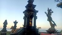Untuk diketahui, Pura Campuhan Windhu Segara termasuk dalam pura kahyangan jagat yang konsep pembangunannya menggunakan tatanan Tri Mandala. 