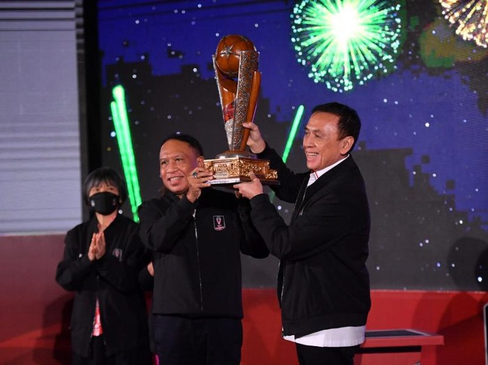 Menpora Zainudin Amali dan Ketum PSSI M Iriawan dalam launching Piala Presiden 2022.