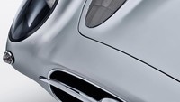 Tidak diketahui siapa yang berani menawar mobil ini seharga Rp 2 triliun. Pihak Mercedes dan balai lelang yang menyelenggarakan lelang menututp rapat informasi pemilik baru. (Foto: mercedes-benz.com)