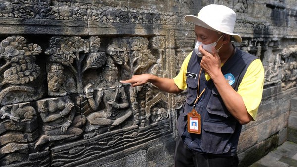BKB menyatakan banyak bagian struktur Candi Borobudur yang tergerus atau rusak akibat banyaknya pengunjung dan kurangnya kesadaran wisatawan dalam menjaga dan melestarikan benda cagar budaya. Â BKB menyatakan banyak bagian struktur Candi Borobudur yang tergerus atau rusak akibat banyaknya pengunjung dan kurangnya kesadaran wisatawan dalam menjaga dan melestarikan benda cagar budaya. Â