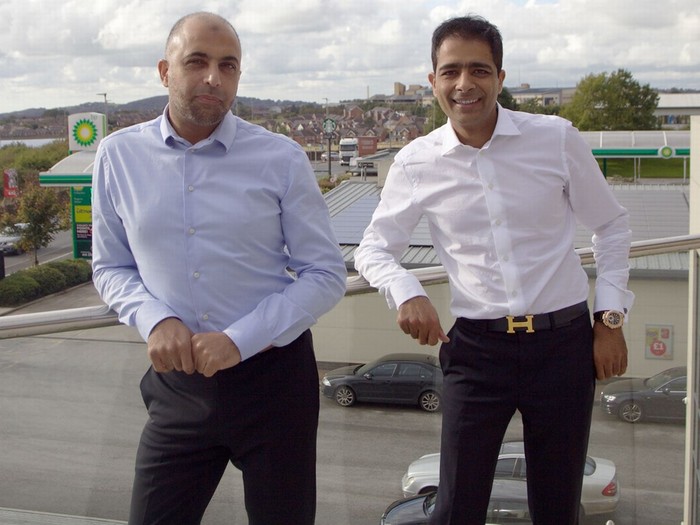 Mohsin dan Zuber Issa