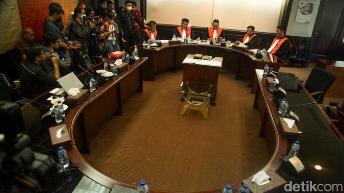 DPP Gerindra memecat M Taufik dari partai. Keputusan diambil dalam sidang majelis kehormatan partai. Ini momennya.